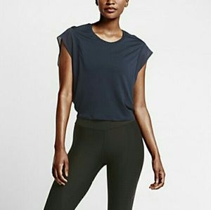 NWT NIKE Elevated Sweet Navy Training Top Size Small